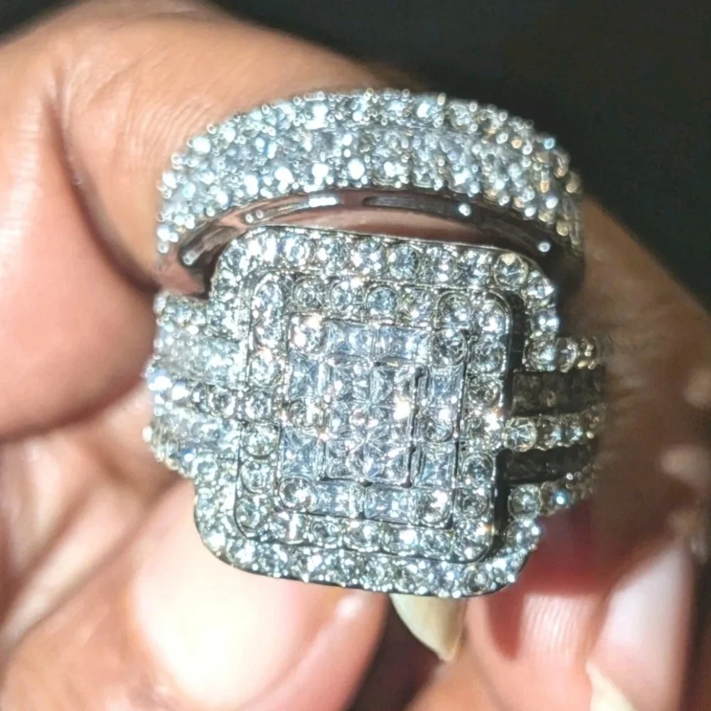 Shimmering Cluster Engagement /Wedding Set 5Ct Lab Created Diamond Unisex